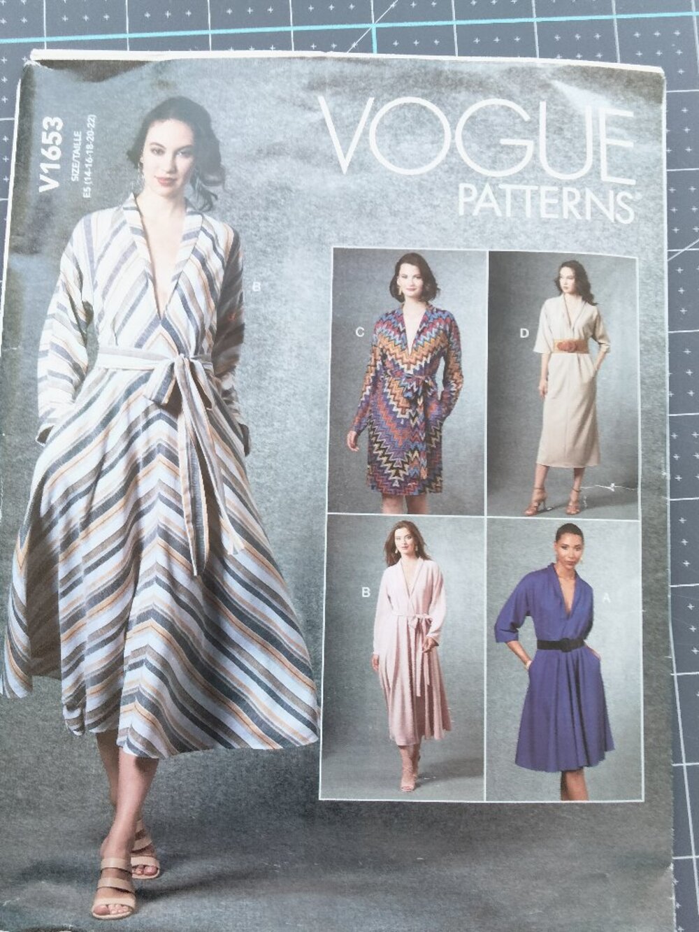 V1653 Vogue Pattern, 14-22, Misses' Dress, Uncut, FF, OOP